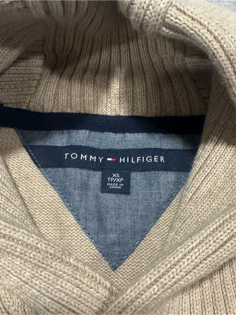 Tommy Hilfiger Men’s XS Tan Blue Sweater Pullover Knit Casual Classic Style
